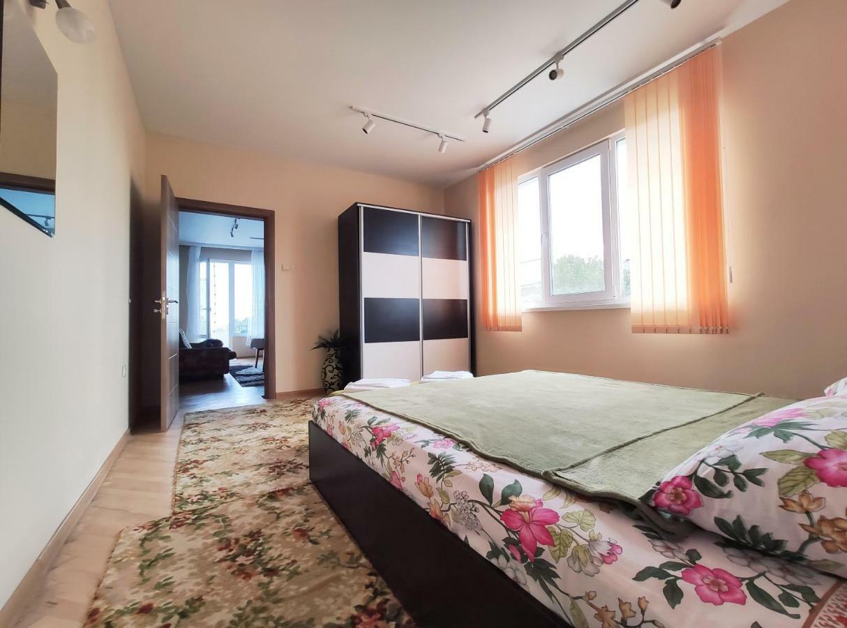 Belatrix Varna Apartment Bagian luar foto